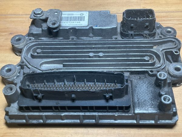 2013 Freightliner Cascadia 125 Engine Computer Module ECM ECU A 000 446 76 35