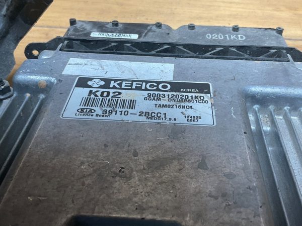 2013 Kia Soul Engine Computer Module ECM ECU  39110-2BCC1 - Image 6