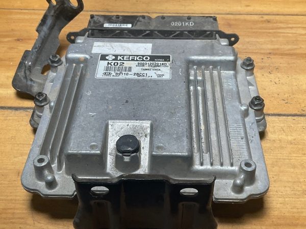 2013 Kia Soul Engine Computer Module ECM ECU  39110-2BCC1