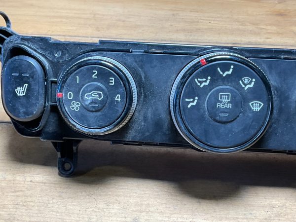 2014-2016 Kia Soul Climate Control Temperature Unit 97250-b2at1asb - Image 3