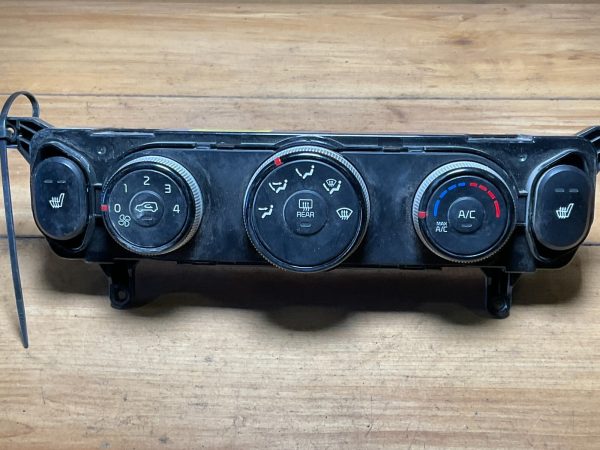 2014-2016 Kia Soul Climate Control Temperature Unit 97250-b2at1asb