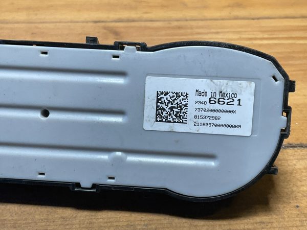 2014-2017 GMC Sierra Climate Control Unit OEM 23486621 - Image 3