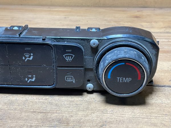 2014-2017 GMC Sierra Climate Control Unit OEM 23486621 - Image 6