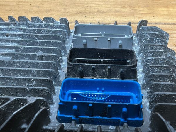 2014 Buick Verano 2.4L Engine Computer Module  ECU ECM  12651631 - Image 3