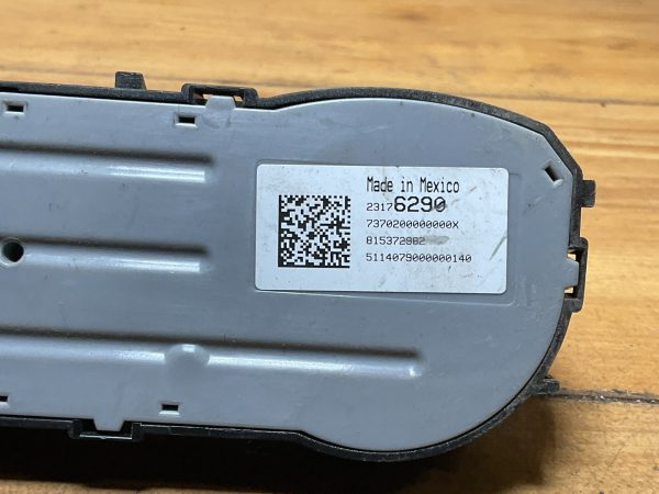 2014 Chevrolet Silverado 1500  Climate Control Temperature Unit OEM 23176290 - Image 5