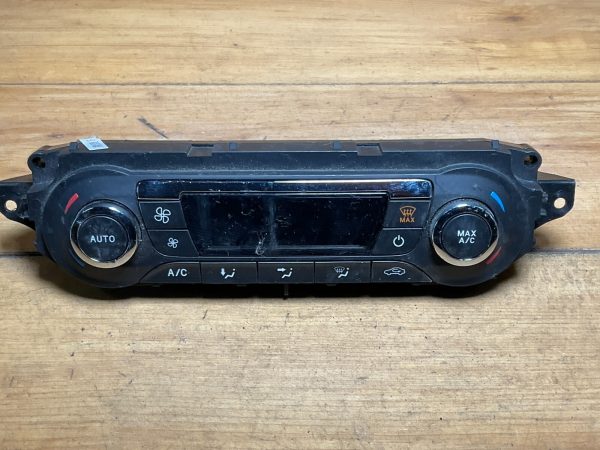 2014 Fiat 500 Climate Control Module DM5T-18C612-AK