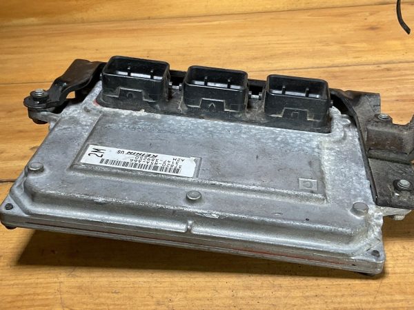 2014 Honda CRV Engine Computer Module  ECU ECM 37820-R5A-A66