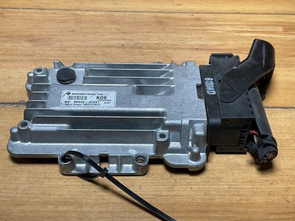 2014 Hyundai Genesis  Transmission Computer Module TCM TCU  95440-4F031