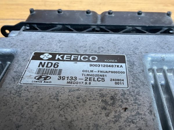 2014 Hyundai Tucson Engine Computer Module ECM ECU 39133-2ELC5 - Image 3
