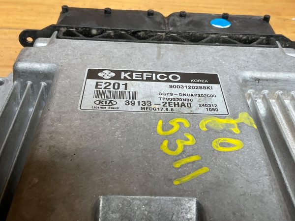 2014 Kia Soul Engine Computer Module ECU ECM 39133-2ehao - Image 3