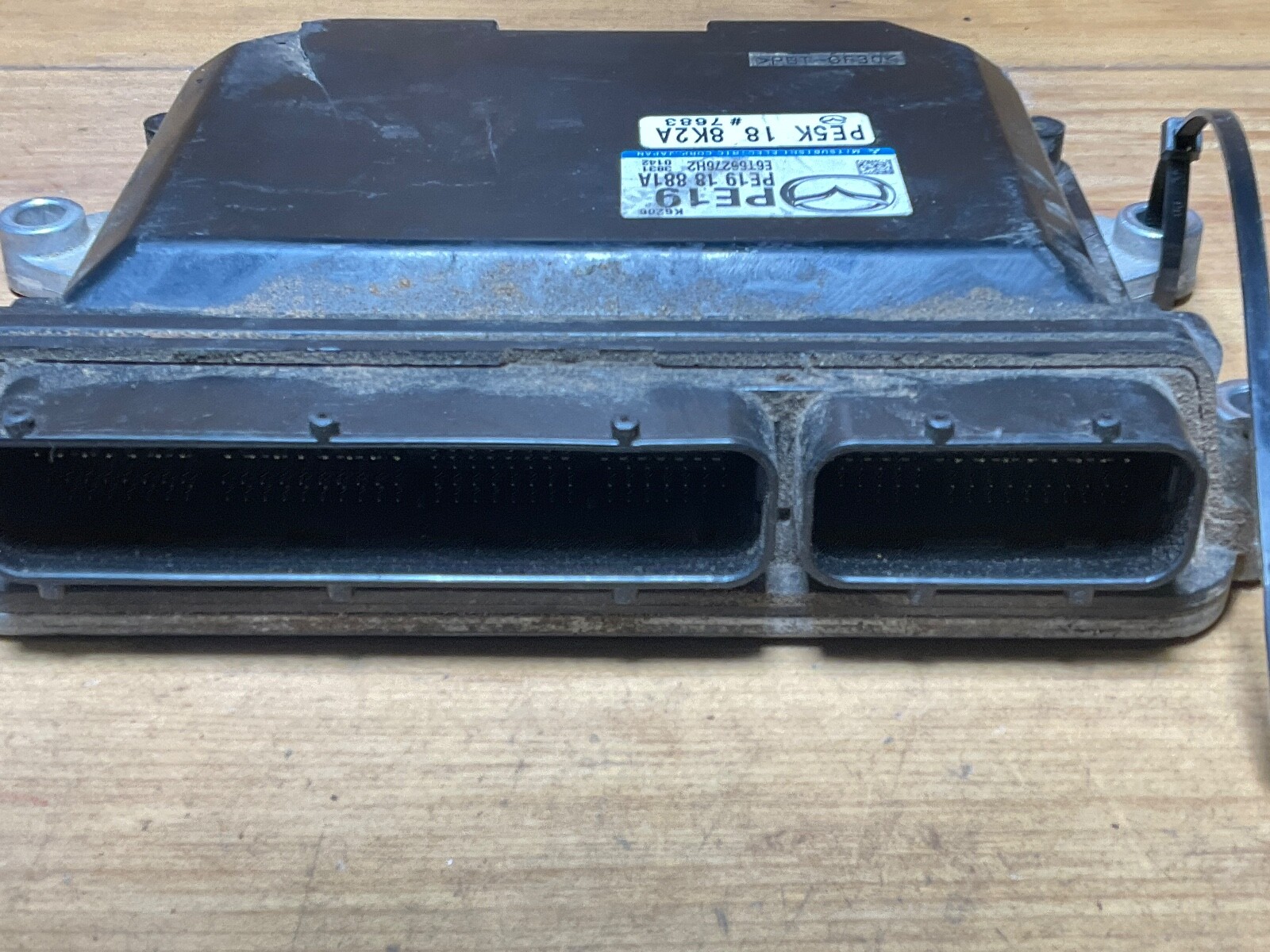 2014 Mazda 3 2.0L ECM ECU Engine Computer Module ECM PCM PE19 18 881A - Image 4