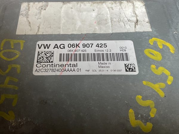 2014 Volkswagen Jetta Engine Computer Module ECM ECU OEM 06K907425 - Image 3