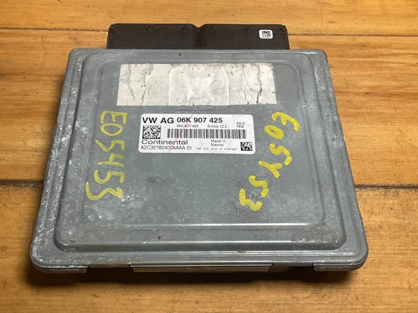 2014 Volkswagen Jetta Engine Computer Module ECM ECU OEM 06K907425 - Image 6