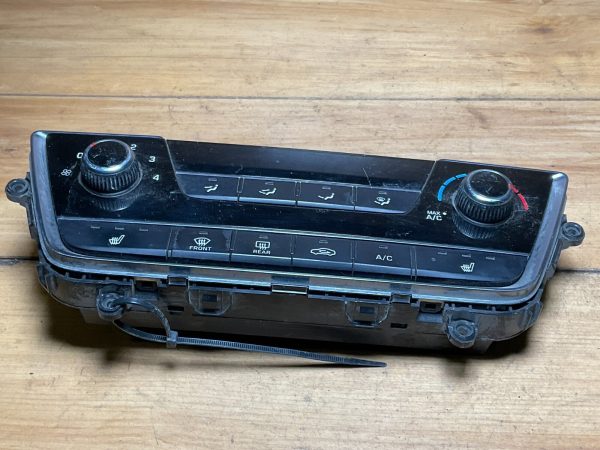 2015-2017 Hyundai Sonata Climate Control Temperature Unit OEM 97250-C2010