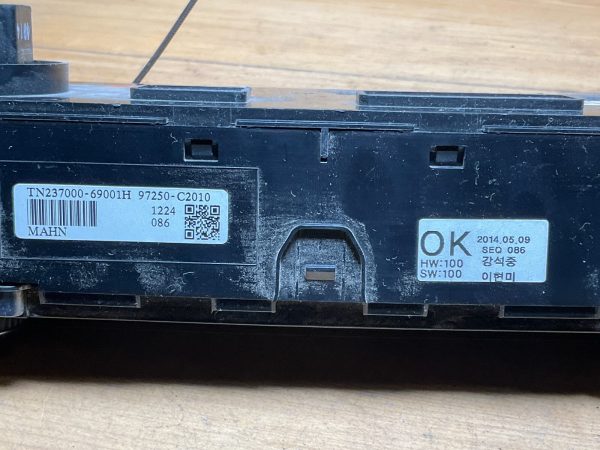 2015-2017 Hyundai Sonata Climate Control Temperature Unit OEM 97250-C2010 - Image 8
