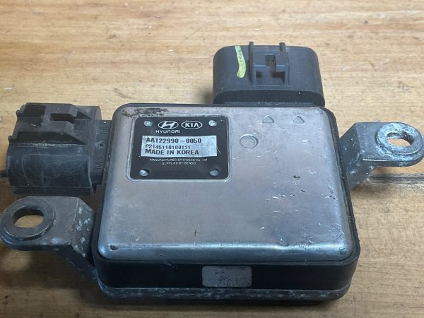 2015-2017 Hyundai  Sonata  Cooling Fan Control Module  AA122990-0050 - Image 3