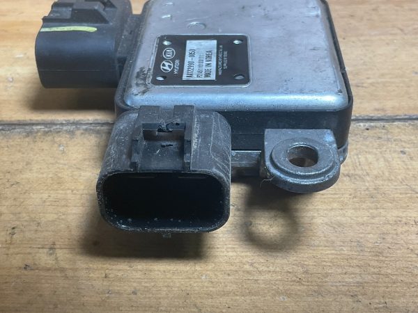 2015-2017 Hyundai  Sonata  Cooling Fan Control Module  AA122990-0050 - Image 5
