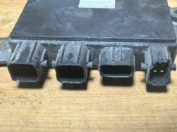 2015-2019 LEXUS RC F Air and Fuel Control Module 89871-30040 OEM - Image 4