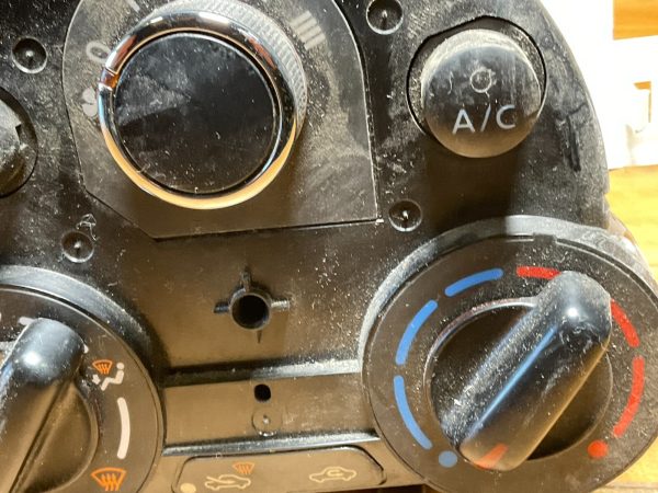 2015-2019 Nissan Versa Climate Control Temperature Unit OEM 27513 9KK1A - Image 5