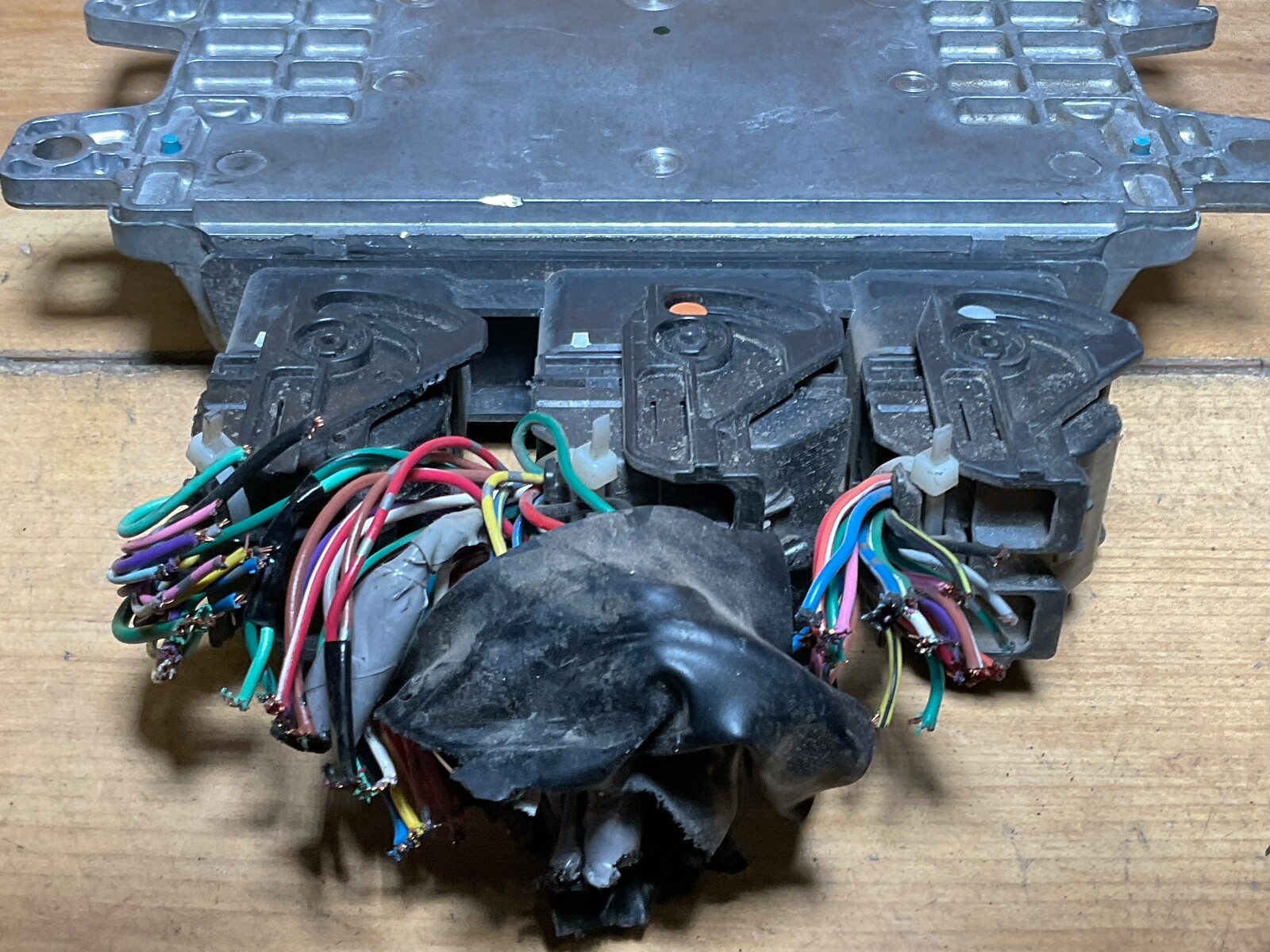 2015 Nissan Versa 1.6 Engine Computer Module ECM ECU NEC002-820 - Image 3