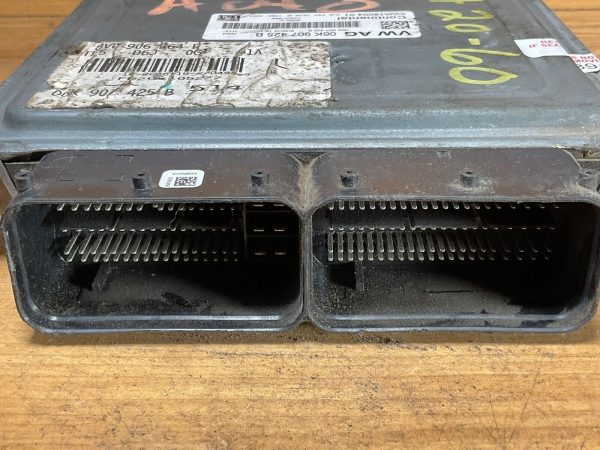 2016-2017 Audi A3 Engine Computer Module  ECU ECM 06k 907 425 B - Image 4