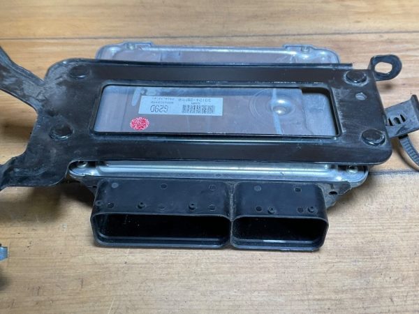 2016 Hyundai Veloster Engine Computer Module ECM ECU 39125-2BFK0 - Image 6