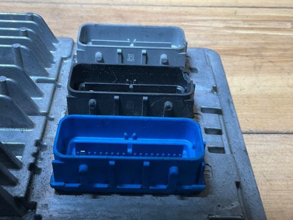 2017-2018 Chevrolet Cruze Engine Computer Module ECM ECU 12692812 - Image 3