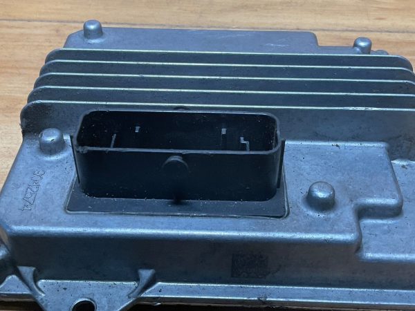 2017 Chevrolet Silverado 1500 Suspension Control Computer Module 8419660 - Image 3