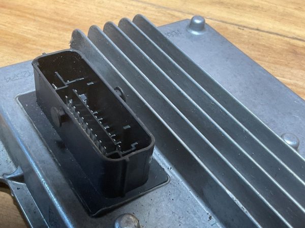 2017 Chevrolet Silverado 1500 Suspension Control Computer Module 8419660 - Image 4