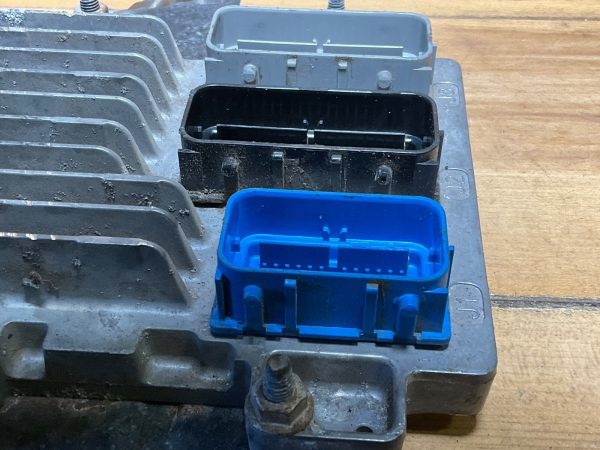 2017 Chevrolet Sonic 1.8 Engine Computer Module ECM ECU OEM 12670309 - Image 3
