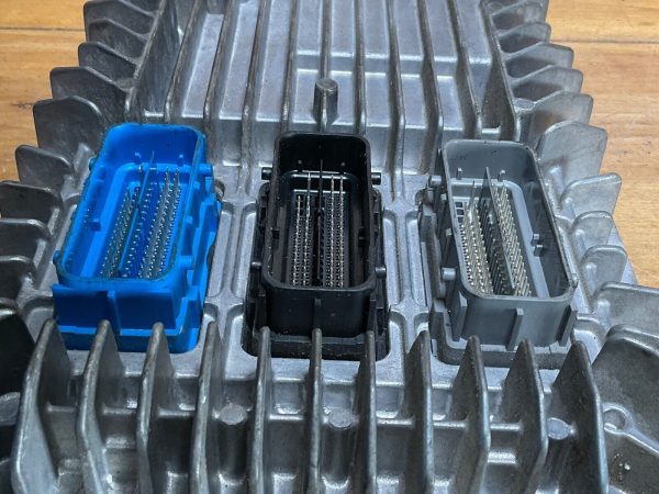 2017 Chevrolet Traverse Engine Computer Module ECM ECU 12670801 - Image 4
