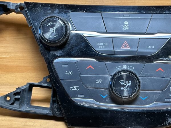 2017 Chrysler Pacifica Climate Control Temperature Unit 56054991AE - Image 6