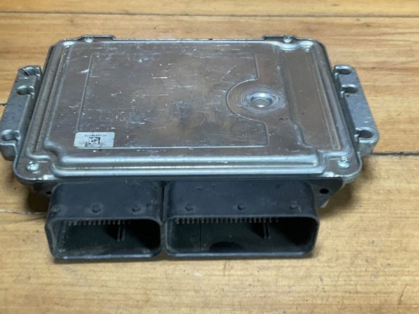 2017 Jaguar XE  Engine Computer Module ECU ECM EJ32-12B684-MC - Image 5