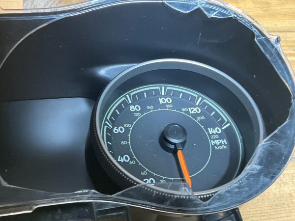 2017 Jeep Cherokee  Speedometer  105k miles OEM 68309006AC - Image 3