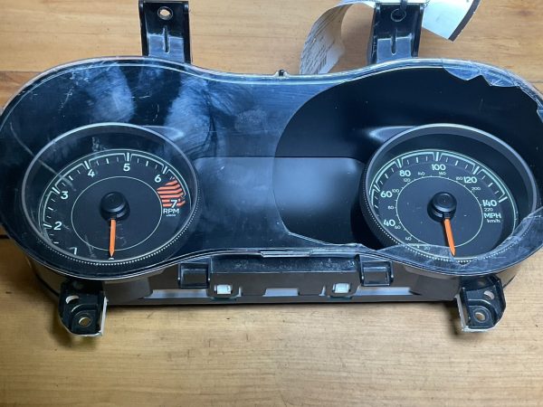 2017 Jeep Cherokee  Speedometer  105k miles OEM 68309006AC