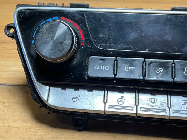 2018-2019 Hyundai Sonata Climate Control Unit 97250-c2bc0zl5 - Image 3