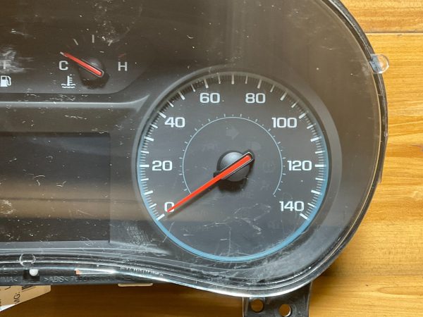 2018 Chevrolet Equinox LS Speedometer Instrument Cluster Miles 26k 84240633 - Image 5