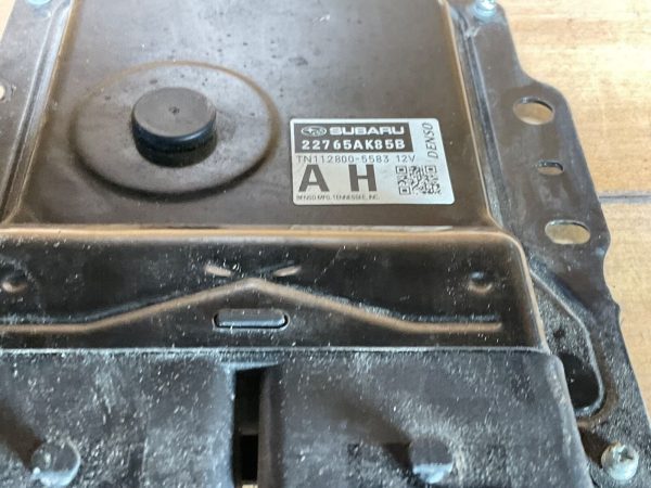 2018 Subaru Legacy Denso Engine Computer Module ECM ECU 22765AK85B - Image 4