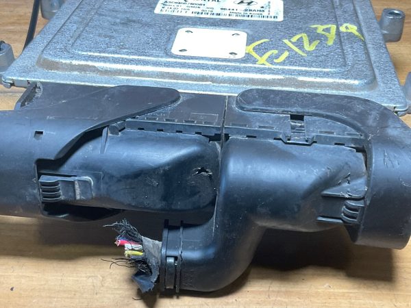 2019 Hyundai  Ionic Engine Computer Module  ECU ECM  95441-2BAH3 - Image 4