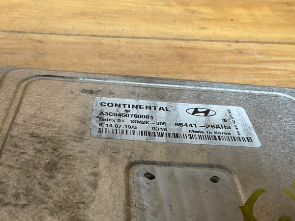 2019 Hyundai  Ionic Engine Computer Module  ECU ECM  95441-2BAH3 - Image 5