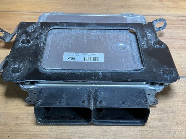 2019- Kia Soul Engine Computer Module ECM ECU 39133-2ehc6 - Image 6