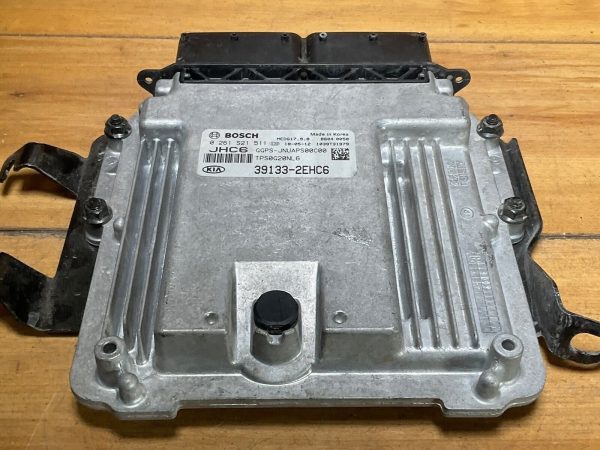 2019- Kia Soul Engine Computer Module ECM ECU 39133-2ehc6