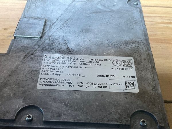 2020-2023 Mercedes-Benz GLE350 Voltage Regulator Control Module 1679005923 - Image 3