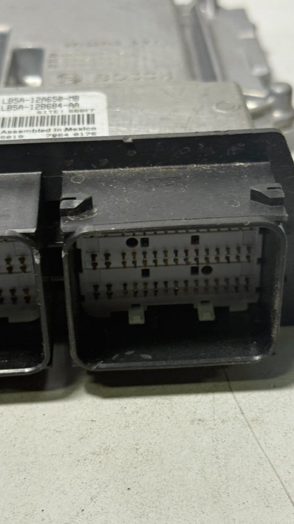 2020 Ford Explorer 3.3L AWD Hybrid Engine Control Module ECM LB5A-12A650-MB OEM