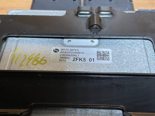 2020 Hyundai Elantra Engine Computer Module ECM ECU 39172-2EFK5 - Image 3