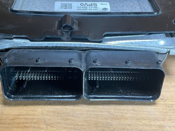 2021 Kia Seltos Engine Computer Module ECM ECU 39170-2EPV0 - Image 4