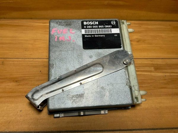 94 1994 Volvo 850 Engine Computer Module ECM 0280000965 Non Turbo