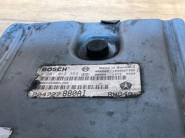 Bosch Engine Computer Module ECM ECU 0 281 013 357   04727880AJ - Image 3