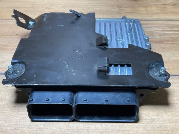 Bosch Engine Computer Module ECM ECU 0 281 013 357   04727880AJ - Image 6