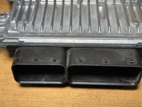 Bosch Isuzu 4JJ1 OEM Engine Control Module 0281020333 8983083800 1039S64602 - Image 5